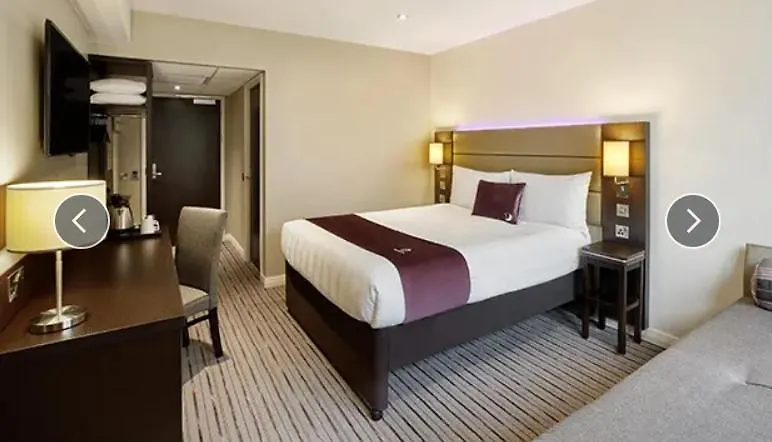 Comfortable Private Room, Steps From Metro & Elizabeth Line London United Kingdom